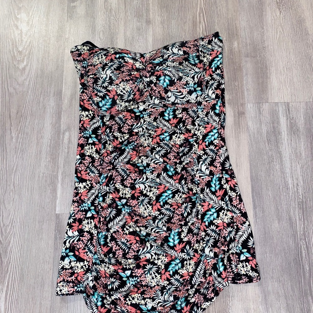 NWOT Candy couture floral tube top size medium-must be bundled!